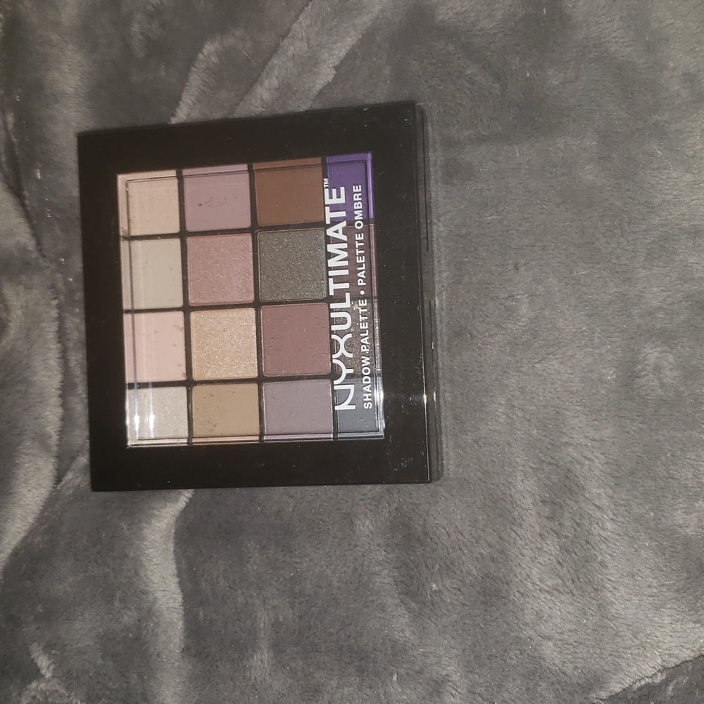 Nyx Cool Neutrals Palette